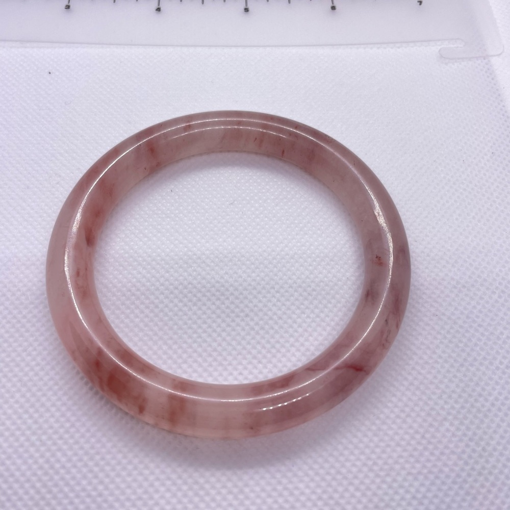 Serpentine jade bangle